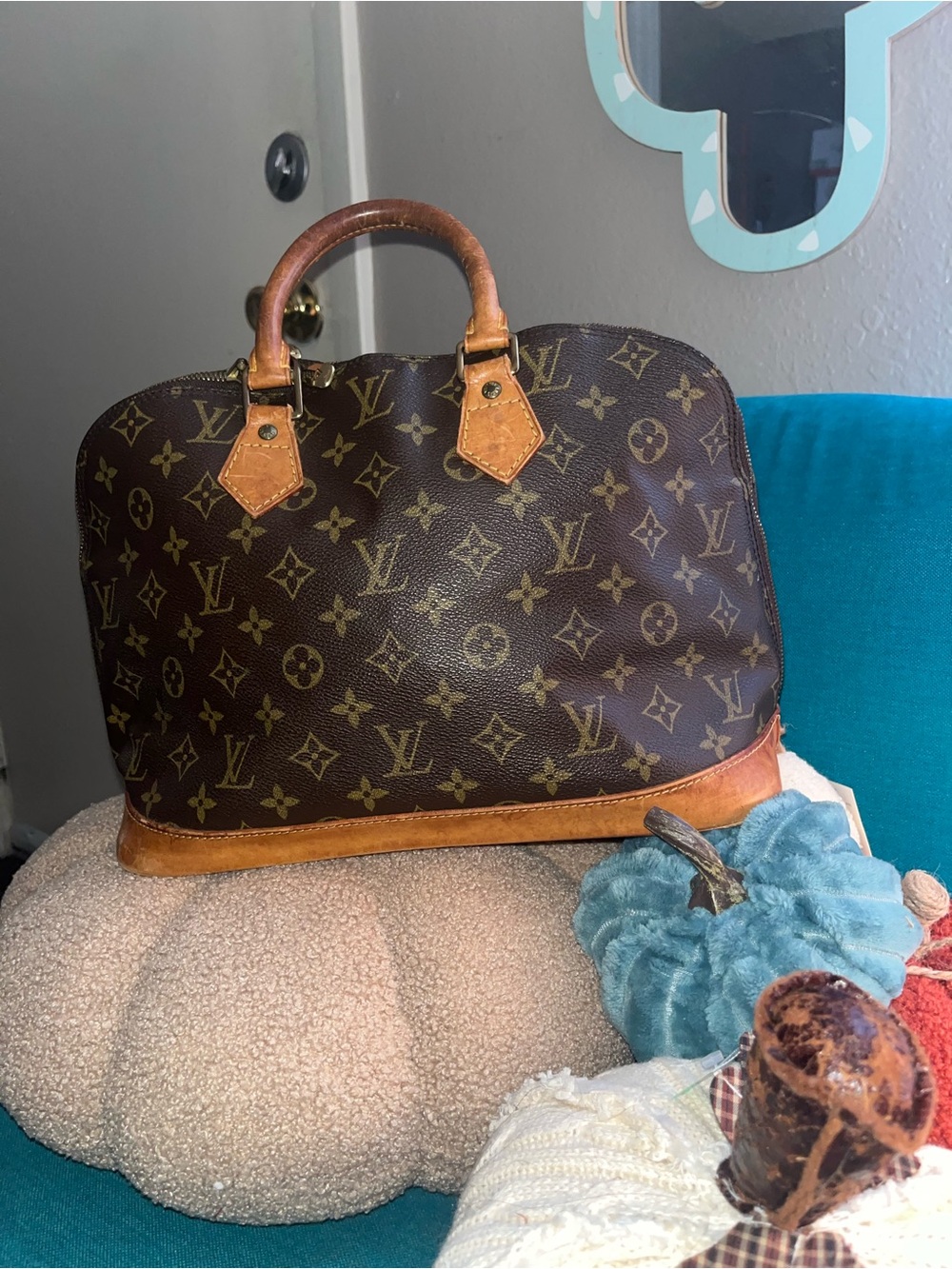 Louis Vuitton Monogram Alma Handbag - Brown & Tan
